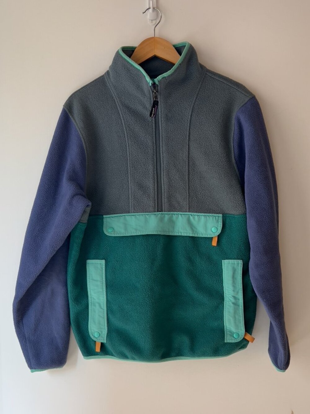 Men's Patagonia colorblock fleece pullover, Size M